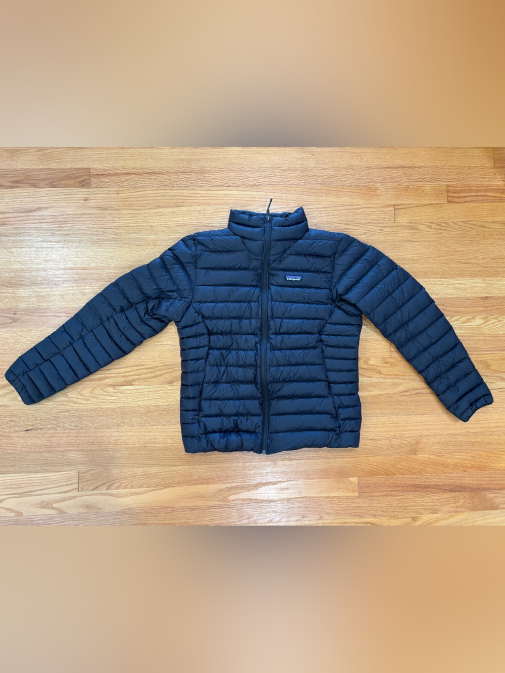 Patagonia Men’s Down Sweater Jacket – Black – Size Medium